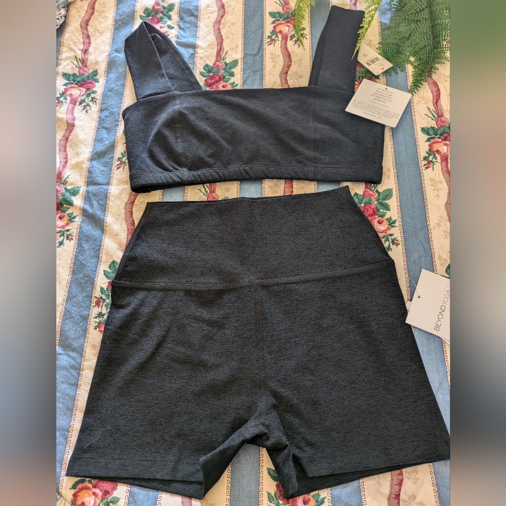 Short set for Yoga